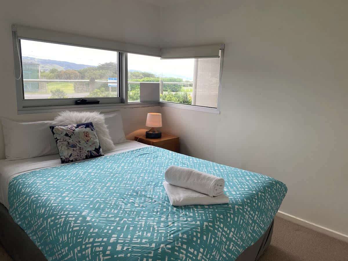 3 chambres, fer et planche à repasser, Wi-Fi gratuit, draps fournis