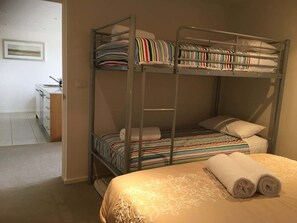 3 bedrooms, iron/ironing board, free WiFi, bed sheets