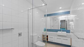 Shower, hair dryer, shampoo