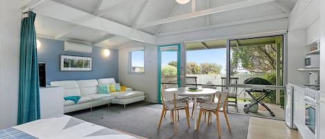 1 habitación, escritorio, tabla de planchar con plancha y wifi gratis