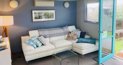 Bay Beach Studio Opposite the Beach and Main Shops
