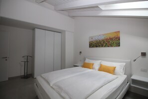 2 chambres, fer et planche à repasser, lit parapluie, Wi-Fi gratuit