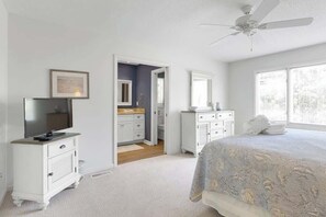 6 bedrooms, iron/ironing board, free WiFi, bed sheets