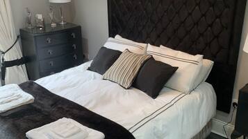 Apartment | 1 bedroom, iron/ironing board, free WiFi, bed sheets
