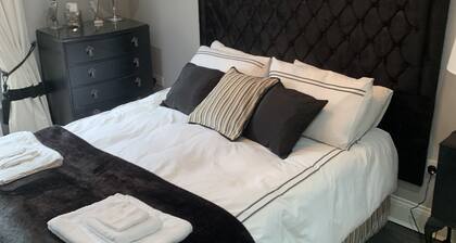 Impeccable 1-bed Apartment in the Heart of Hexham