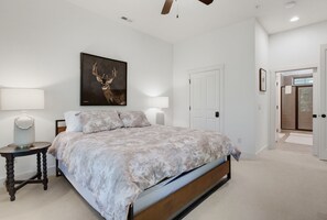 3 bedrooms, iron/ironing board, internet, bed sheets