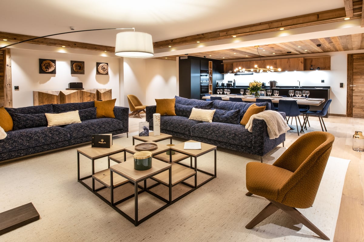 Apartment | Living area | TV