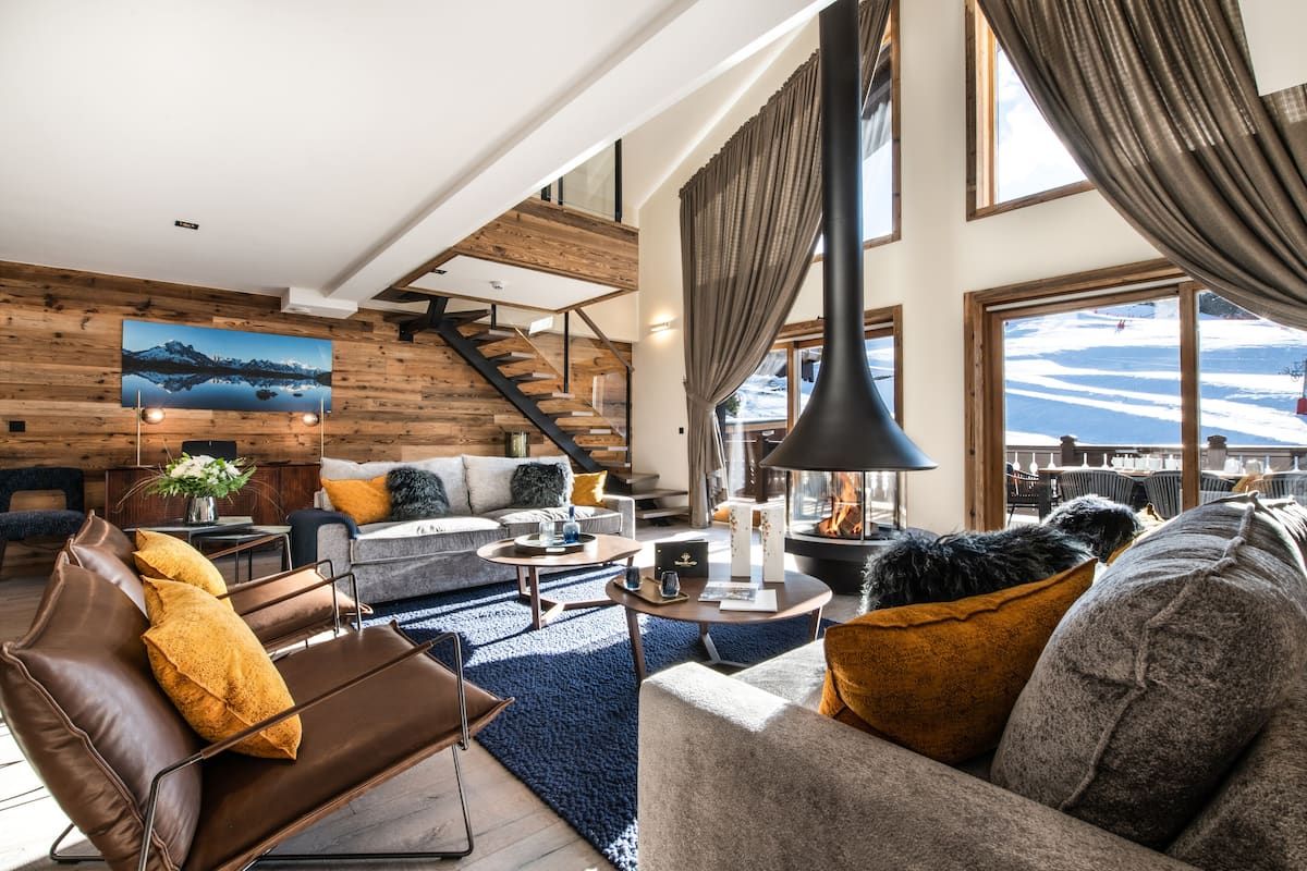 Apartment | Living area | TV