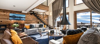 Manali Lodge  by Alpine Resorts