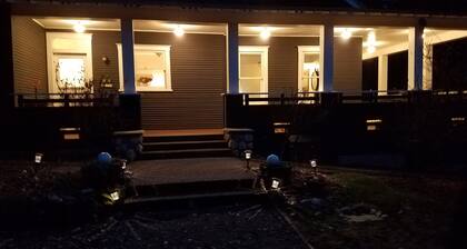 Craftsman Duplex in Old Town Issaquah - Free Wi-Fi