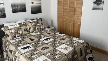 3 Schlafzimmer, Reisekinderbett, WLAN, Bettwäsche