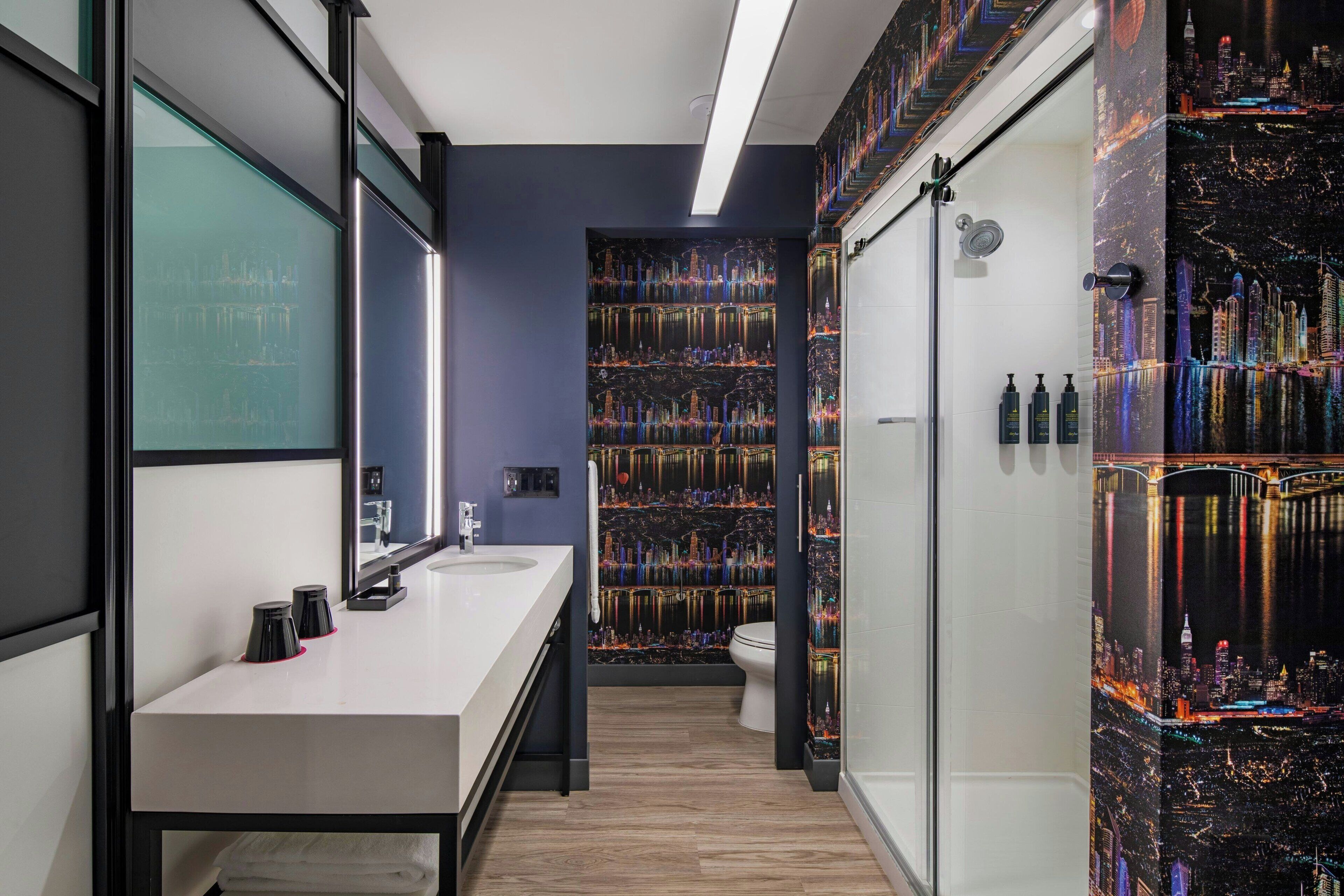 rainfall showerhead, free toiletries, hair dryer, towels