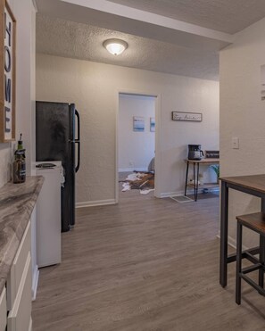 Interior - University Suite "C" (Marion)