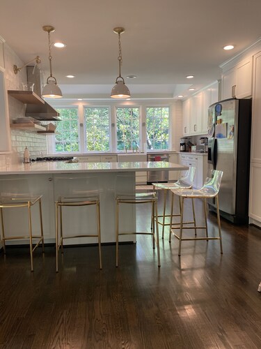 Private Home for Rent in Irving Park - Golf Course Views