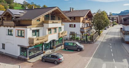 Holiday home 900 m from the ski lift