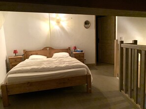 2 chambres, fer et planche à repasser