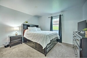 4 bedrooms, iron/ironing board, travel cot, free WiFi