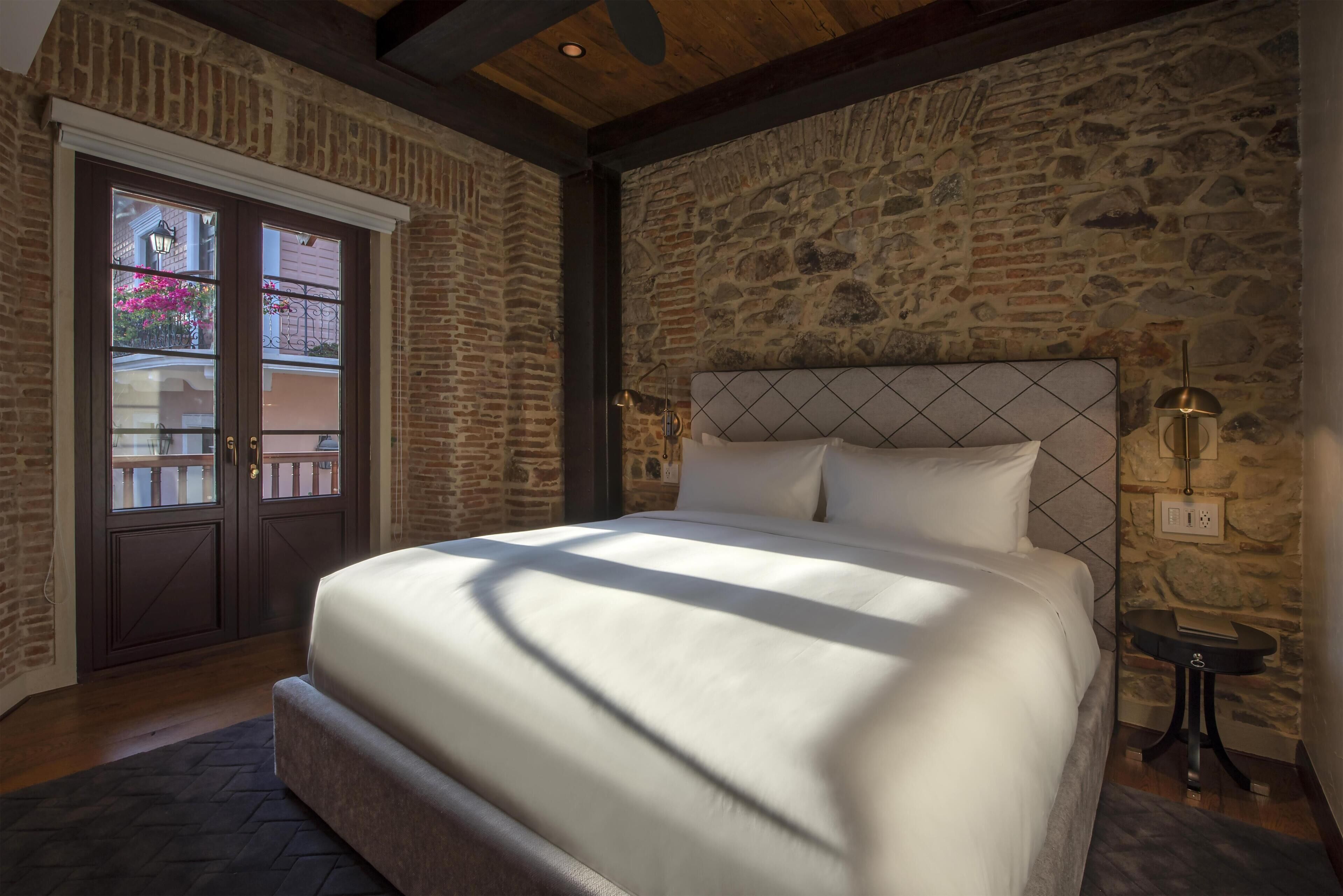 Room, 1 King Bed (Casco)
