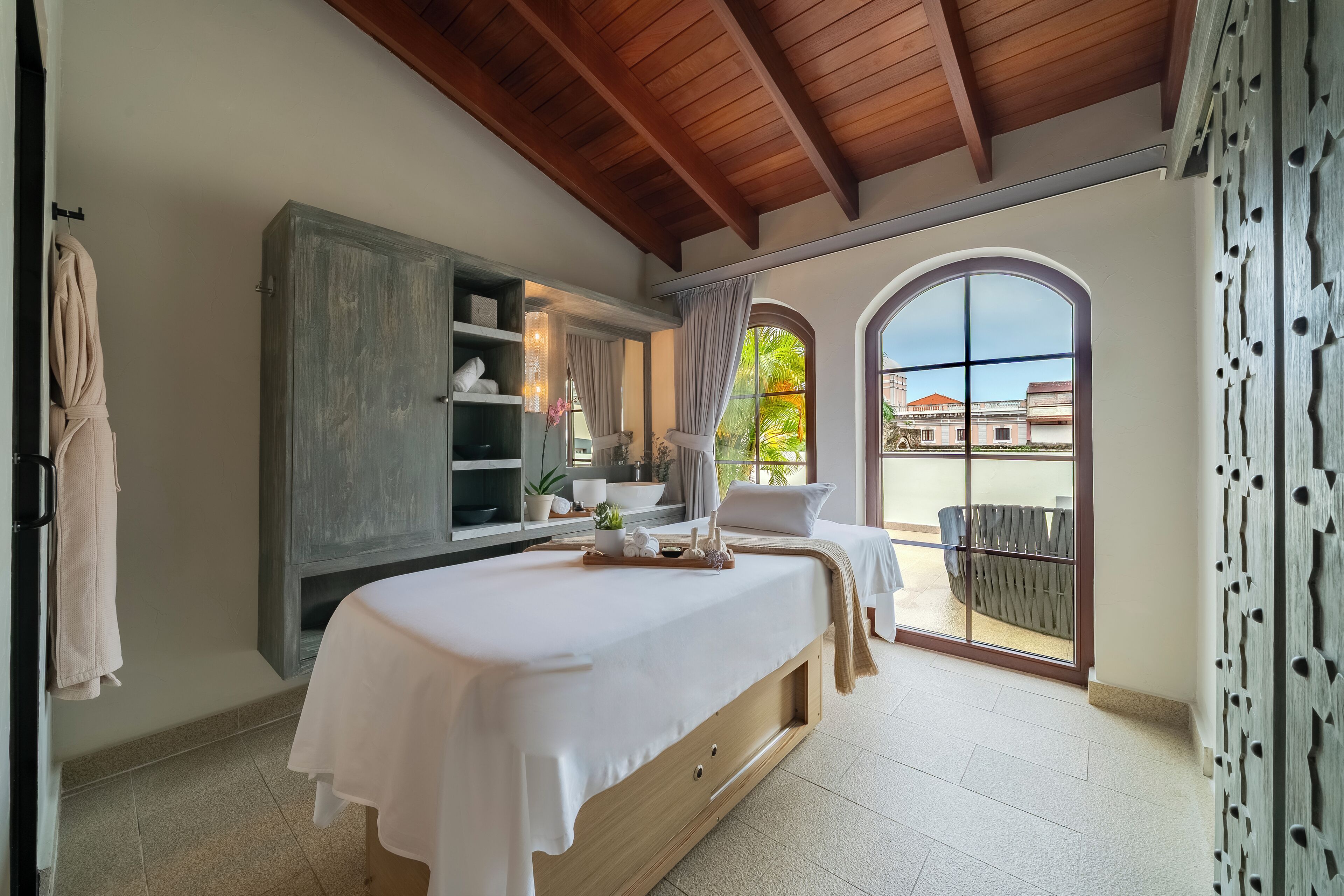 Body treatments, body wraps, body scrubs, facials, 4 treatment rooms