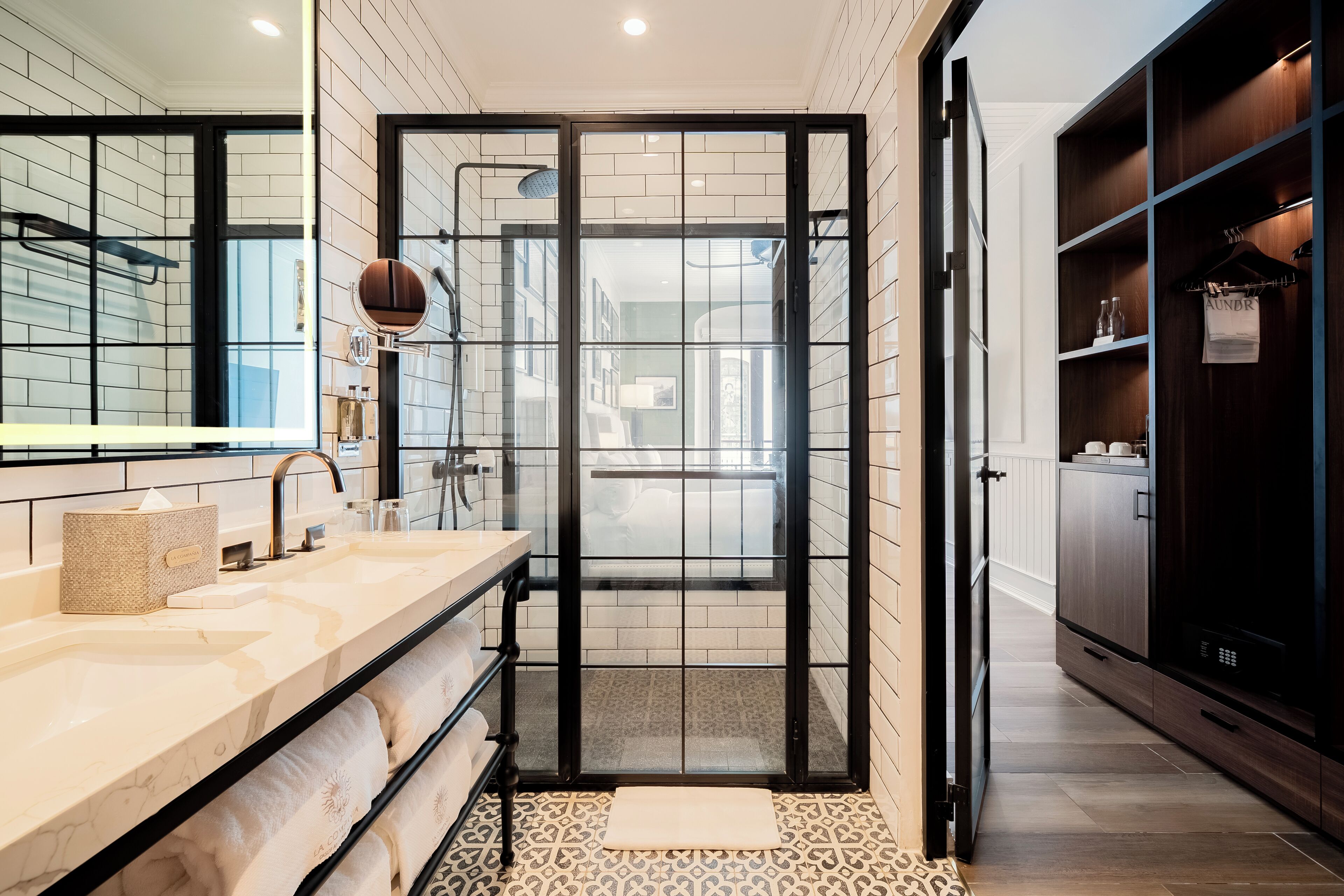 Kamar, 2 Tempat Tidur Queen (Casco) | Kamar mandi | Shower, pancuran hujan, perlengkapan mandi gratis, dan pengering rambut