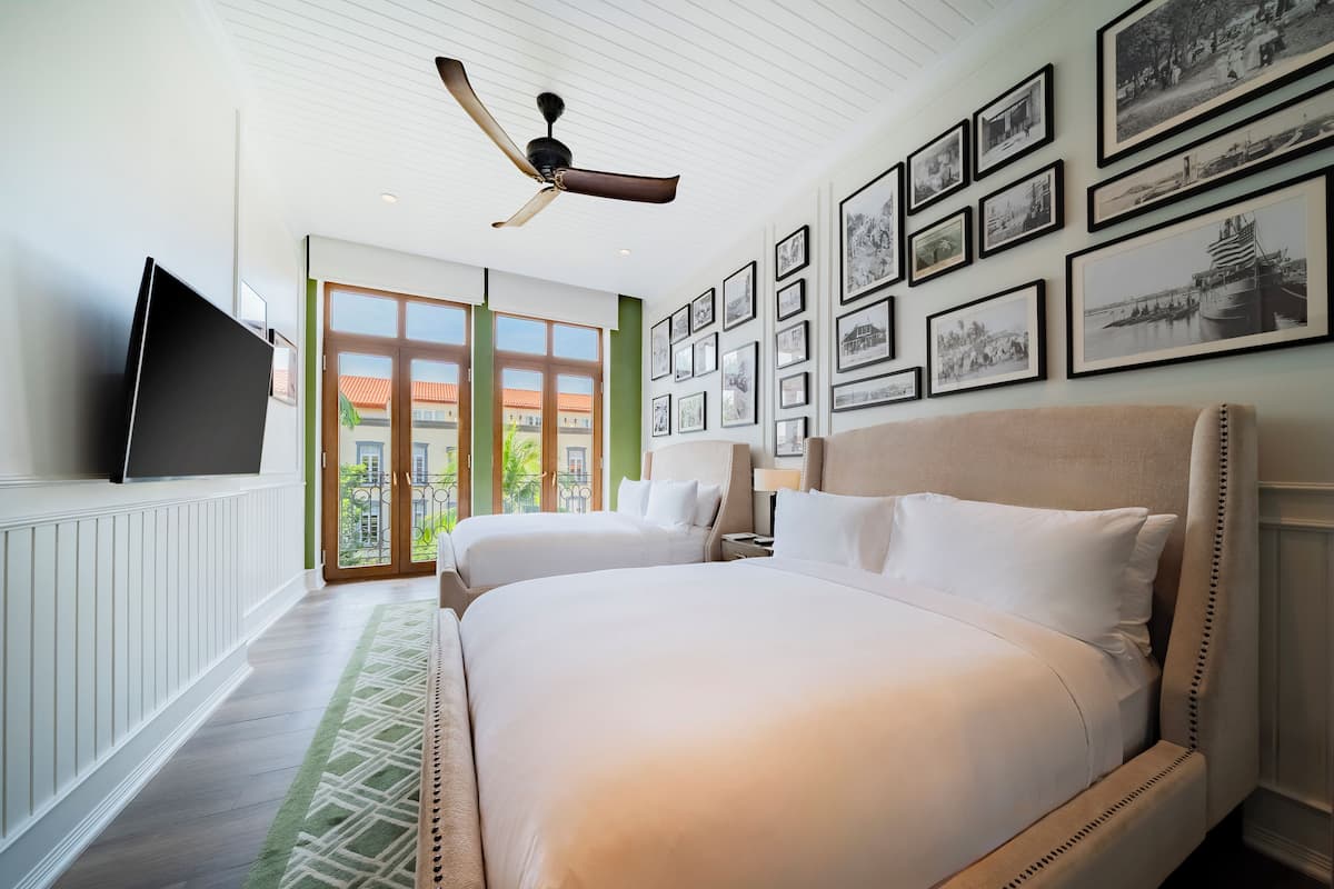 客房, 2 張加大雙人床, 庭園景觀 | 高級寢具、羽絨被、舒適加層、迷你吧