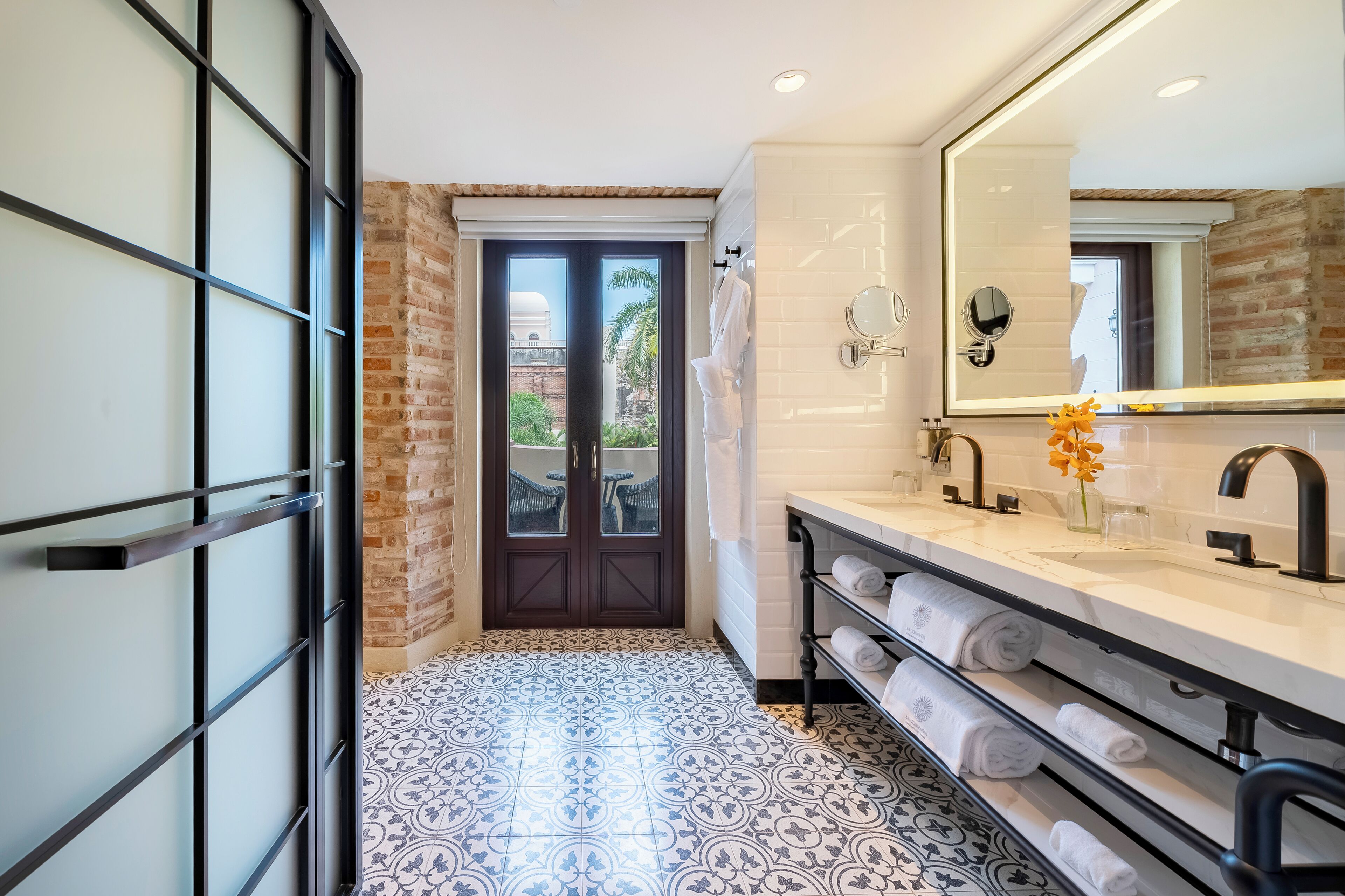 presidential suite (la grande) | bathroom | shower, rainfall showerhead, free toiletries, hair dryer