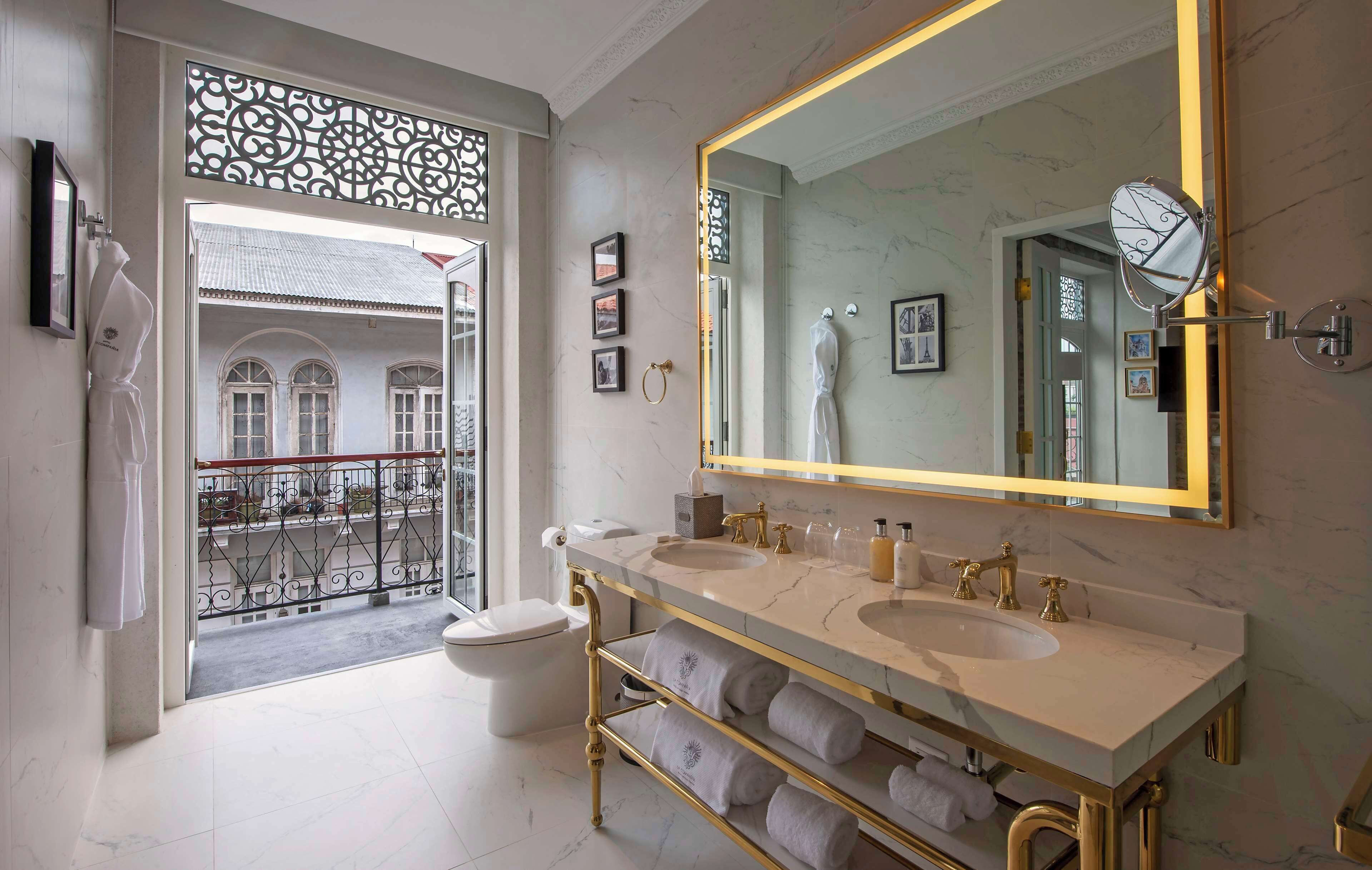 junior suite | bathroom | shower, rainfall showerhead, free toiletries, hair dryer