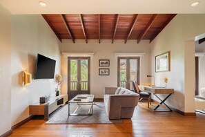 Suite, 1 King Bed | Premium bedding, down duvets, pillow-top beds, minibar