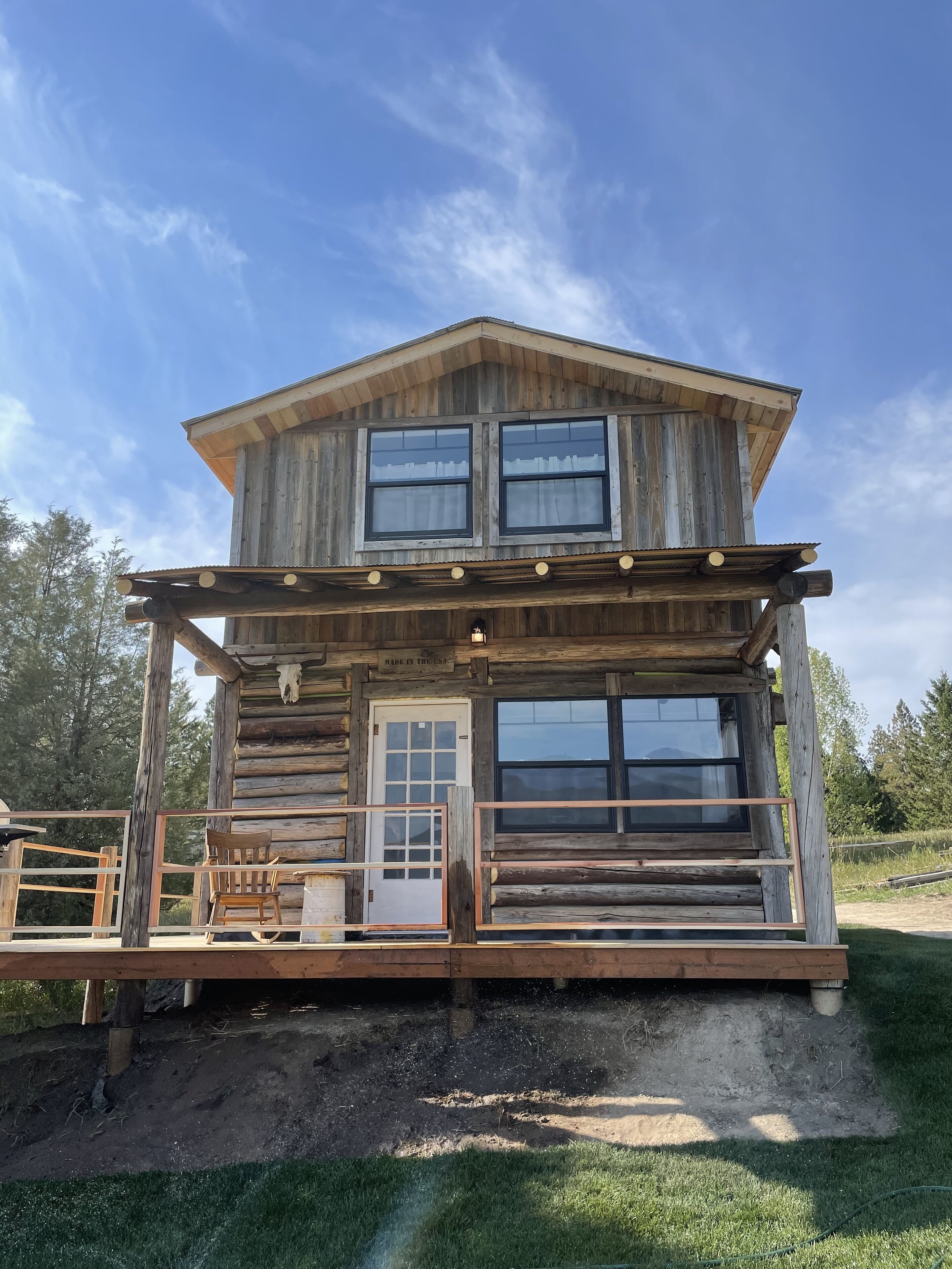 Glacier Park historic cabin couples/ honeymoon/weddings/families HOT TUB VIEWS!!