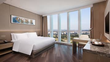 1 bedroom, premium bedding, down duvets, minibar
