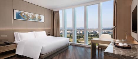 1 bedroom, premium bedding, down duvets, minibar