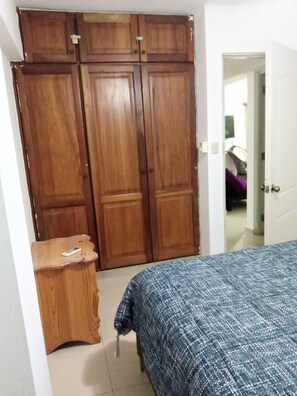 3 bedrooms, free WiFi, bed sheets - Apartamento en Residencial D'alexandro, Boca Chica (Santo Domingo Este)