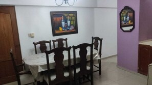 Dining - Apartamento en Residencial D'alexandro, Boca Chica (Santo Domingo Este)