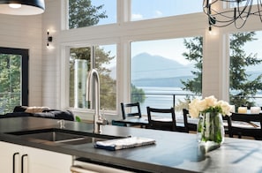Dining - Lakeview Retreat – Spacious 6,000 Sq Ft Home on 21 Acres (Sagle)
