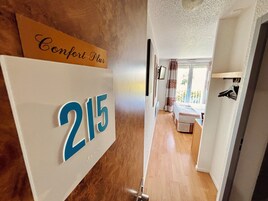 Quarto conforto, 1 cama de casal | Roupas de cama premium, cofres nos quartos, escrivaninha