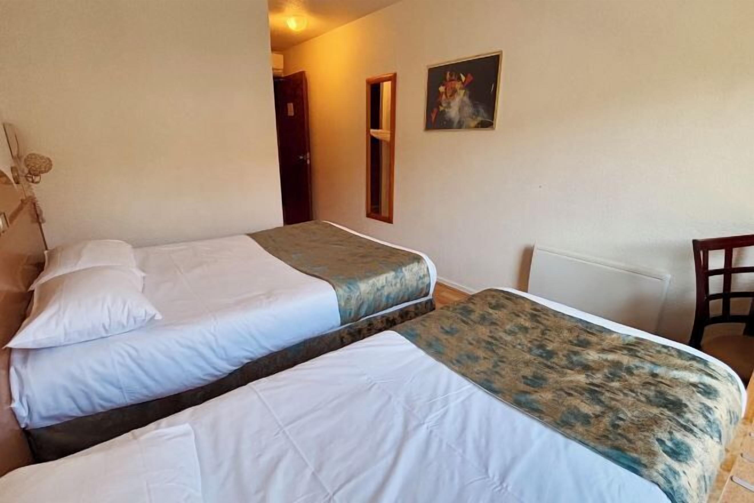 Premium bedding, in-room safe, desk, laptop workspace