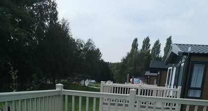 JJs Azelea Lodge With Private Luxury Hot Tub