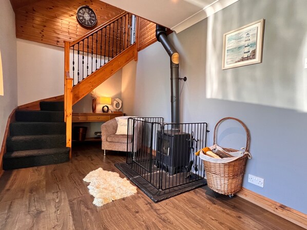 Interior - Ty Efail Cottage, Mountain Views & Secure Garden (Beaumaris)