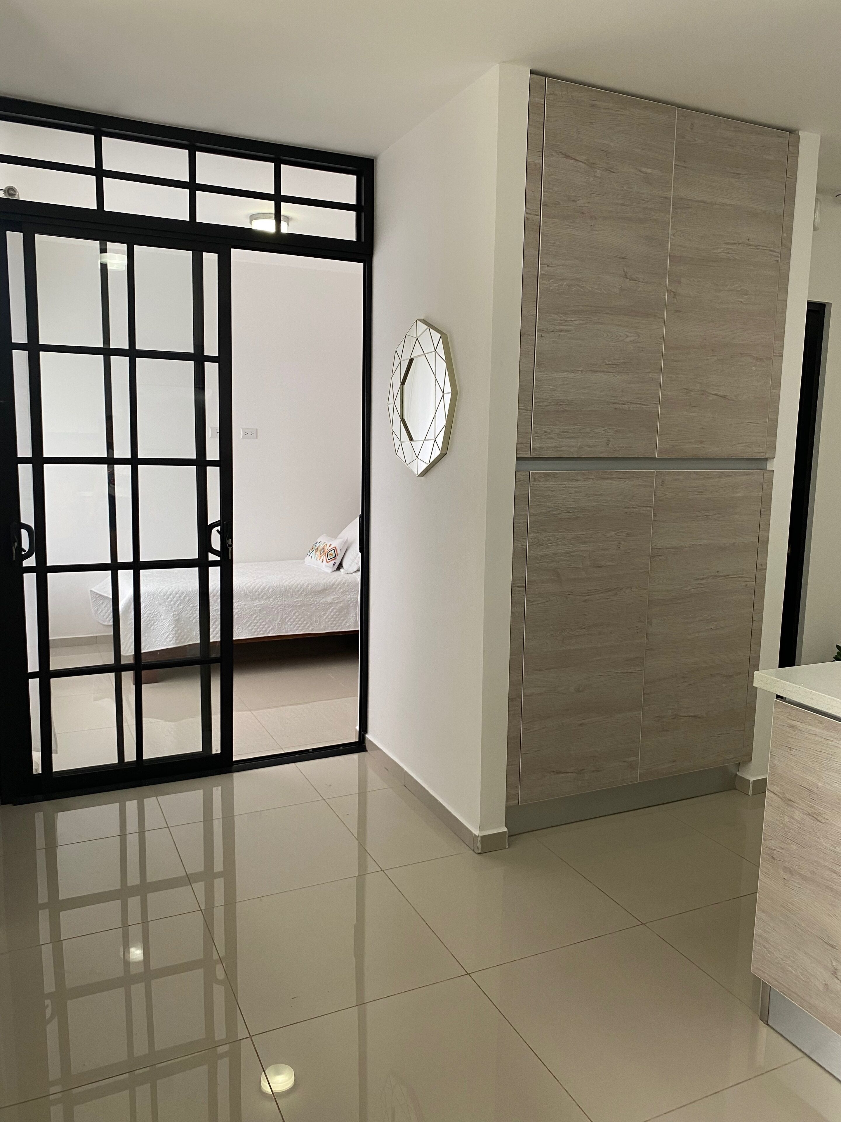 2 soverom, strykejern/-brett, wi-fi (inkludert) og sengetøy