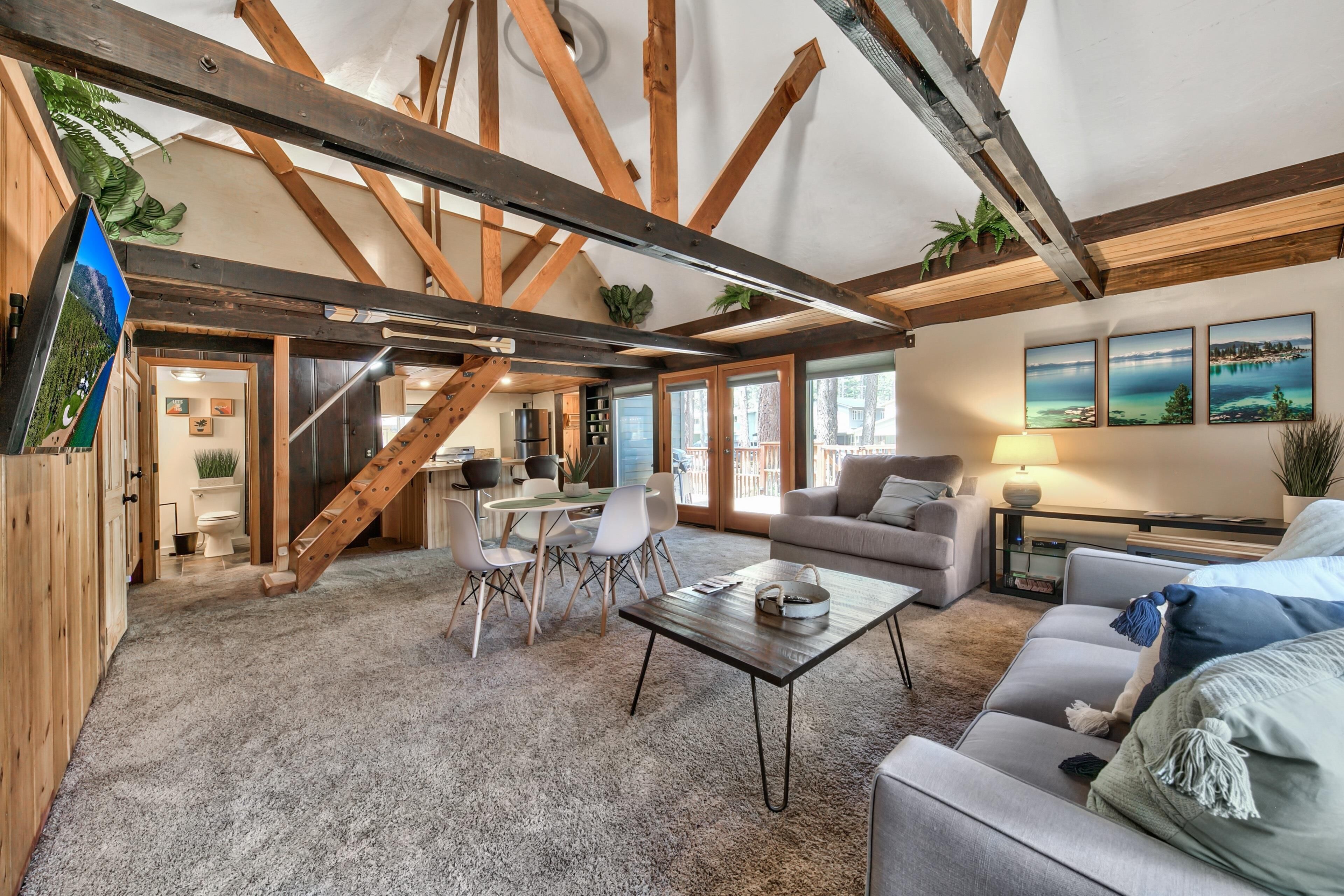 TV, fireplace, stereo