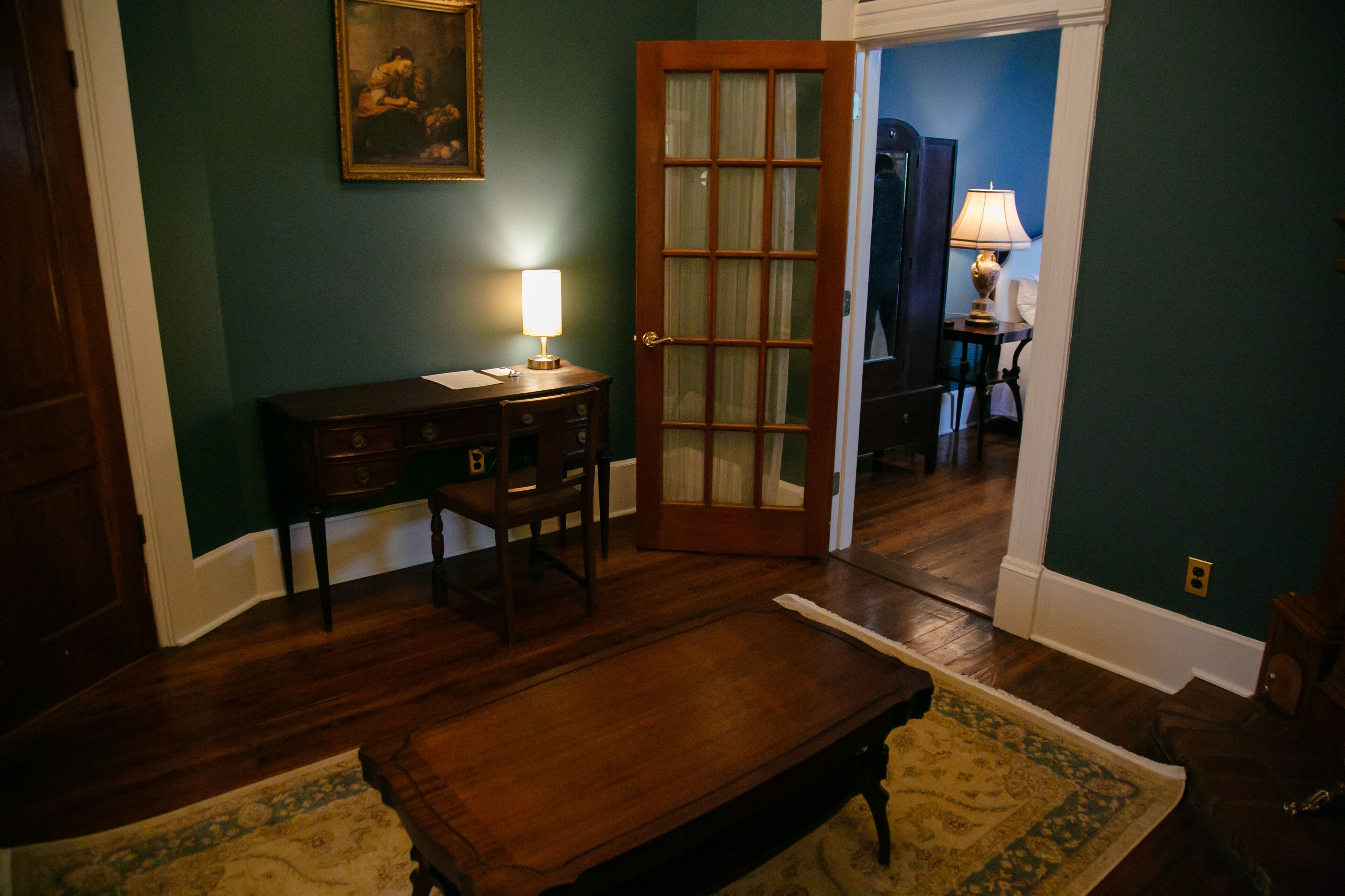 deluxe double room | 1 bedroom, blackout curtains, iron/ironing board, cots/infant beds