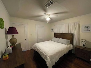 2 室のベッドルーム、WiFi