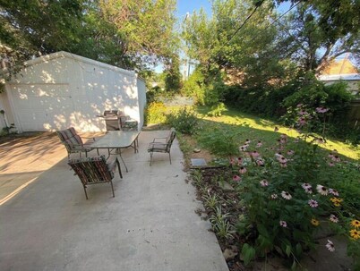 Relax on Lake- cozy, spacious, and stylish