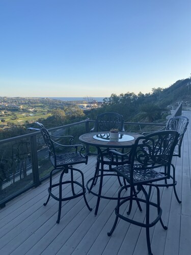 Walk to Beach & Harbor 2 - Lantern District  