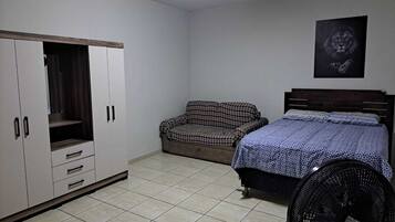 1 quarto, ferros/tábuas de passar roupa, Wi-Fi de cortesia