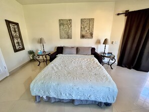 4 habitaciones, tabla de planchar con plancha y wifi gratis 