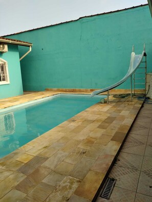 Outdoor pool - HOUSE WITH SWIMMING POOL AND BARBECUE IN ITANHAEM (Itanhaém)
