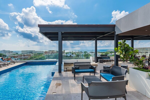 Outdoor pool, a heated pool - Siempre Ipana, Brand New 1 Bedroom Condo-Blocks to the Beach with Heated Pools (Playa del Carmen)