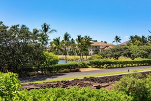 Property grounds - Hilton Waikoloa Pool Pass for stays 2025/2026! Golf Package. Waikoloa Beach Vill (Waikoloa Beach Resort)