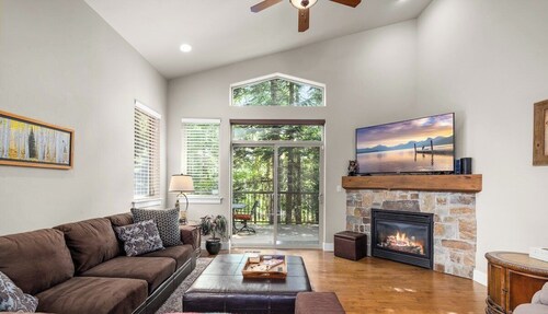 Beautiful 4BR in Meadow Lake Resort!